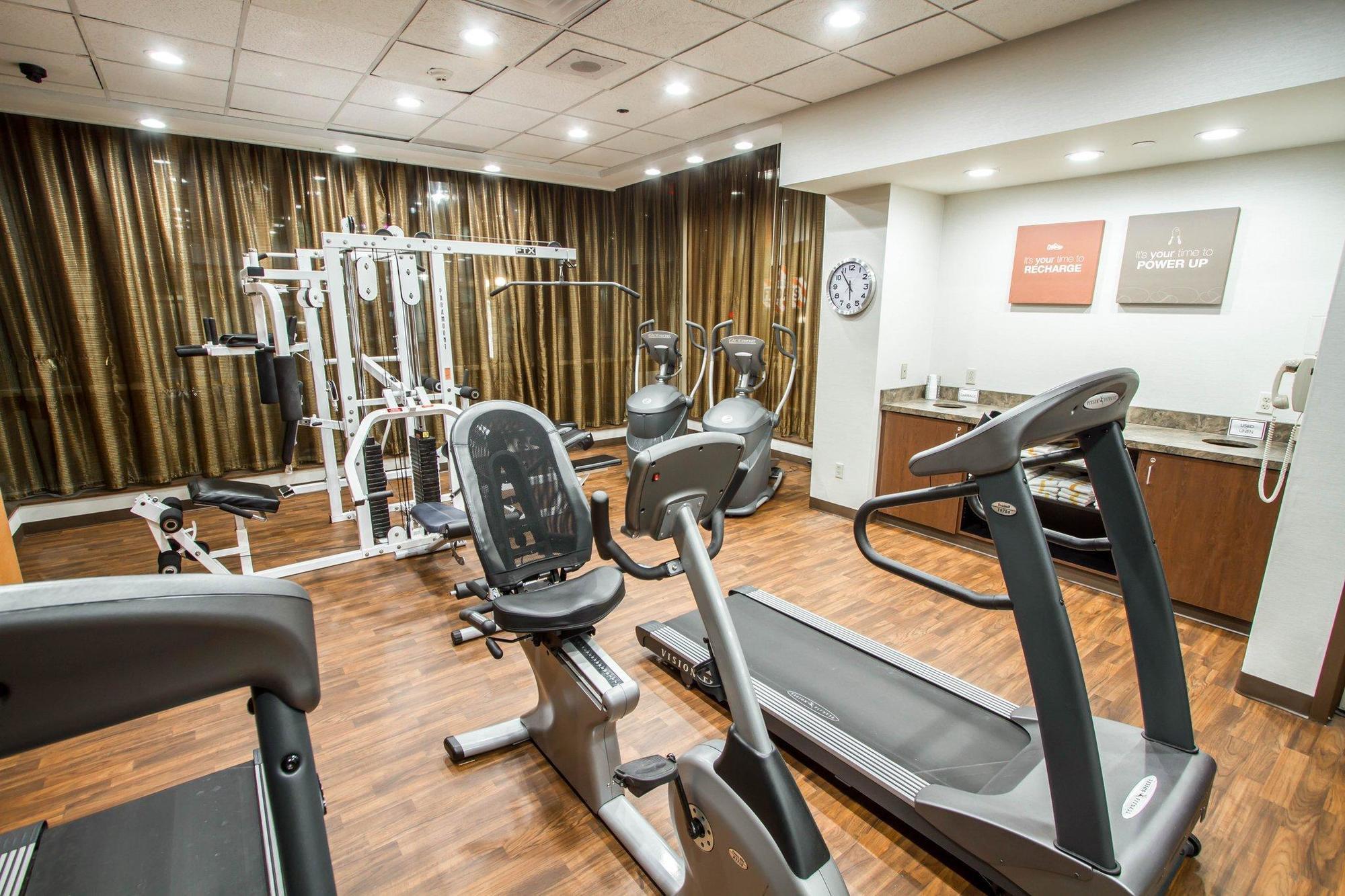 Express & Downtown By Ihg Hotel